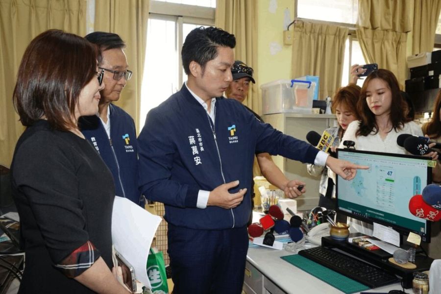 深坑工廠大火異味飄雙北 蔣萬安鐵腕危機處理改行程、盯環保局 190 照片來源:台北市政府