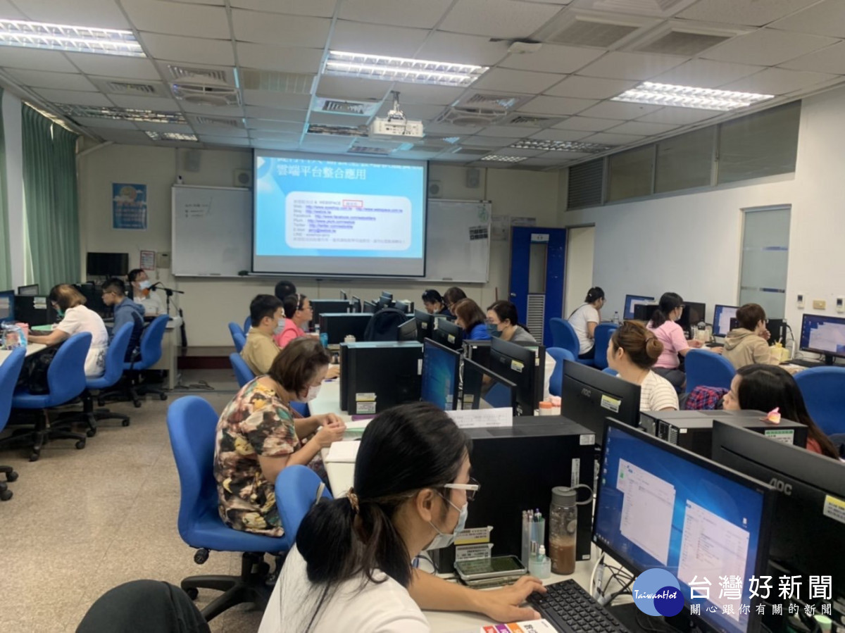 雲端應用與資料分析實務職訓實況。<br /><br /> 