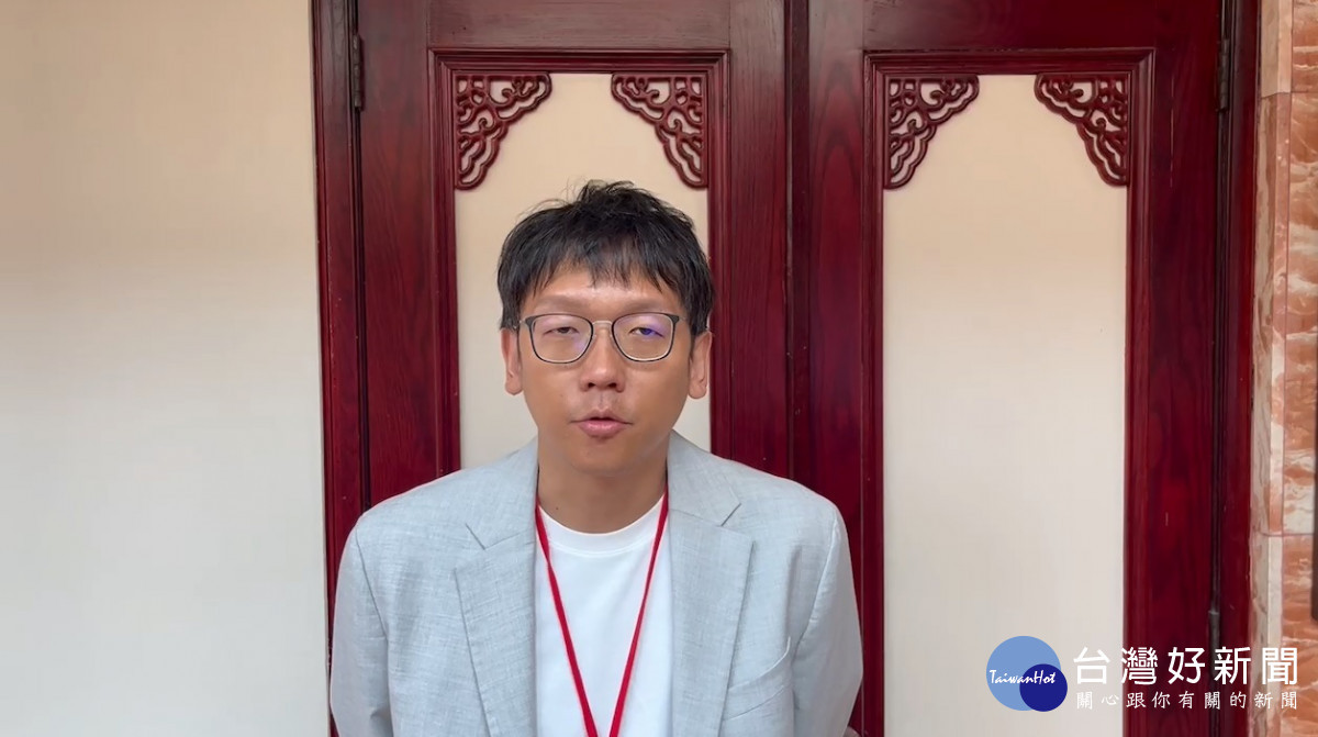 市府觀旅局長周柏吟局表示，我們反對任何矮化的作為，我們不接受任何藉機吃豆腐的行為，也不能接受刻意抹紅，趁機政治操作的作為。