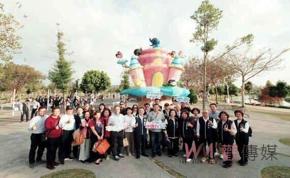 響應元宵年節熱鬧氛圍！中市地政局參觀中台灣元宵燈會