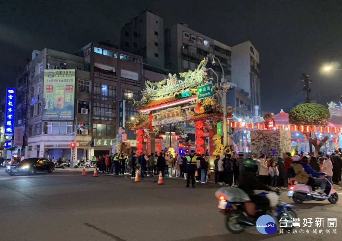開漳聖王文化季遶境踩街活動,桃警攜手民力交維。