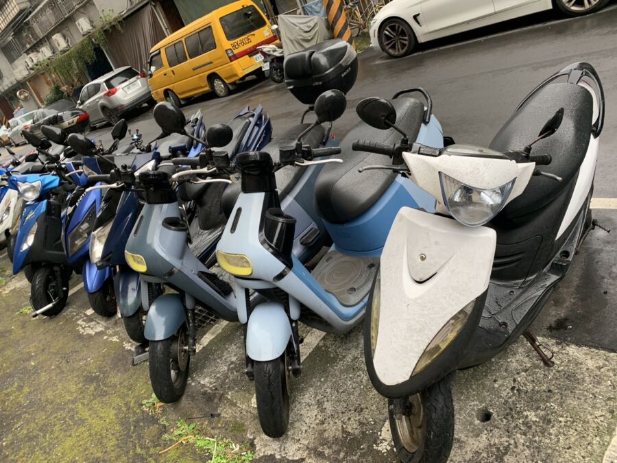 地方政府紛推電動機車多元加碼方案!2024購買最高補助39,800元