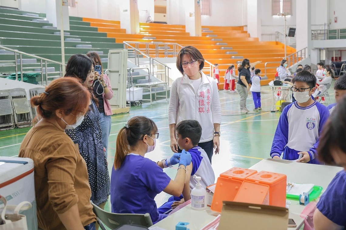 預防重於治療 周佳琪市長關切國小學童疫苗施打