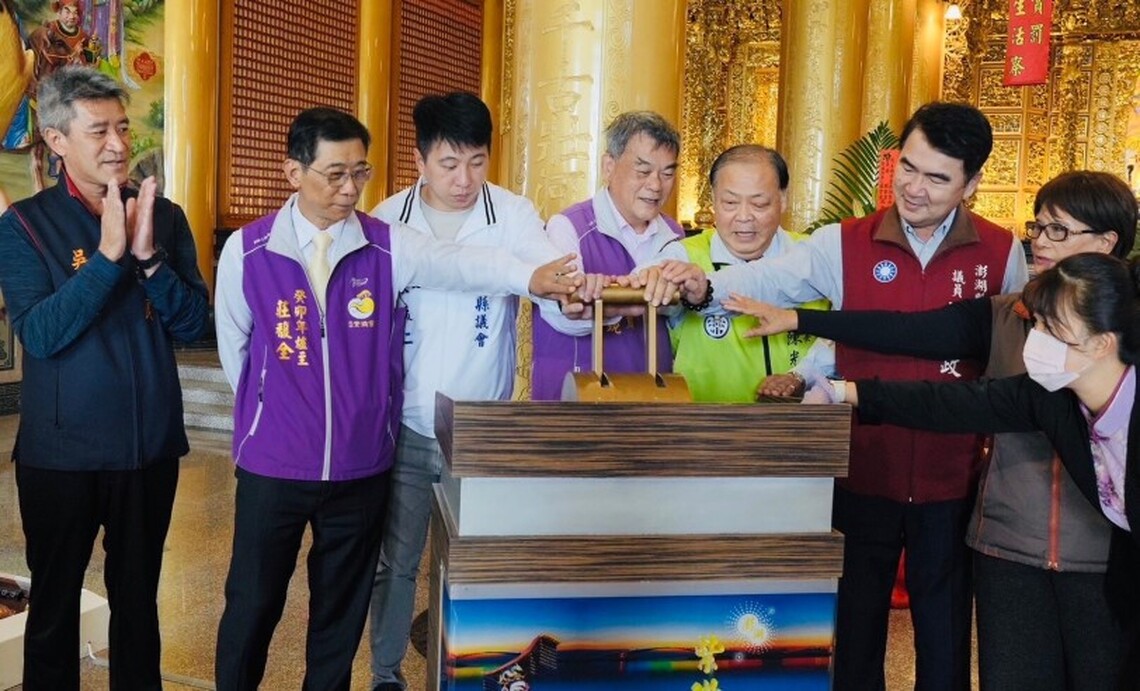 鎖港紫微宮、興仁懋靈殿 元宵點燈祈福 揭開慶典序幕