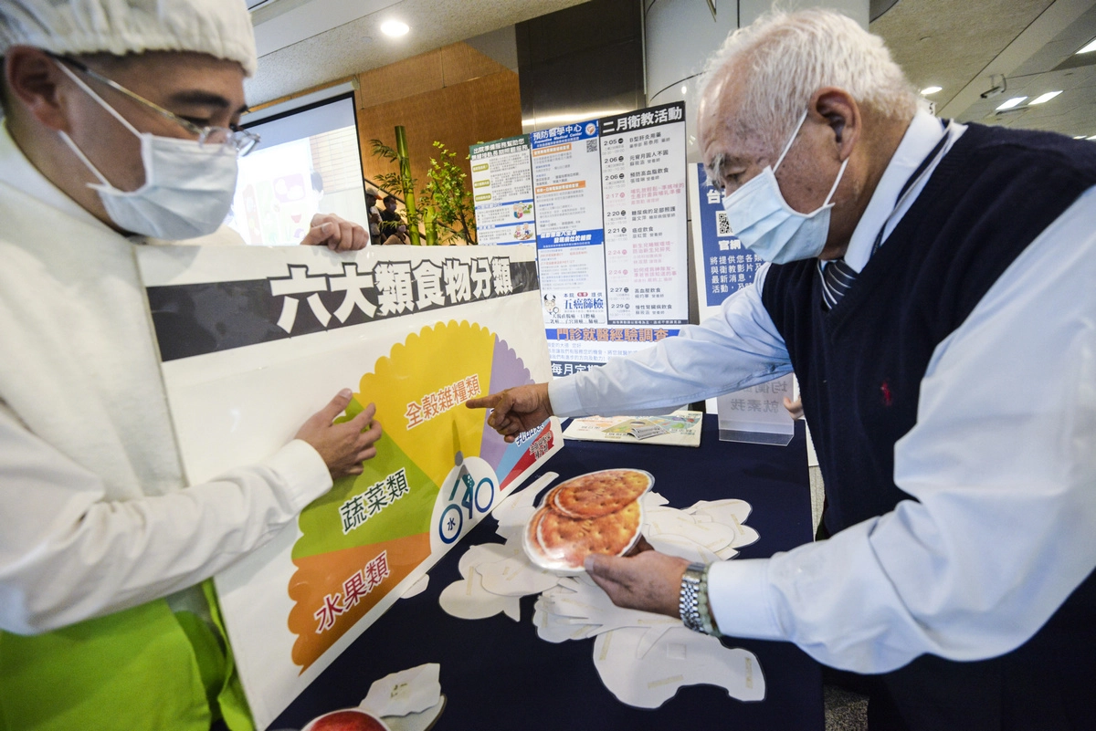 現場設計闖關活動,讓民眾透過遊戲更認識素食飲食。