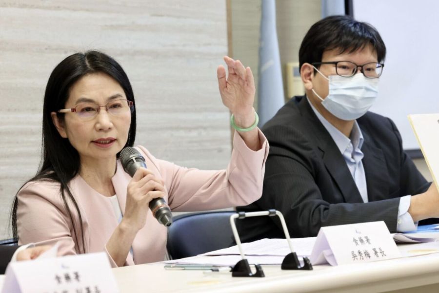挨轟食安專報僅9頁、一半罵馬英九 食藥署長回擊:釐清事實不該糾結頁數! 186 挨轟食安專報僅9頁、一半罵馬英九 食藥署長回擊:釐清事實不該糾結頁數! 185