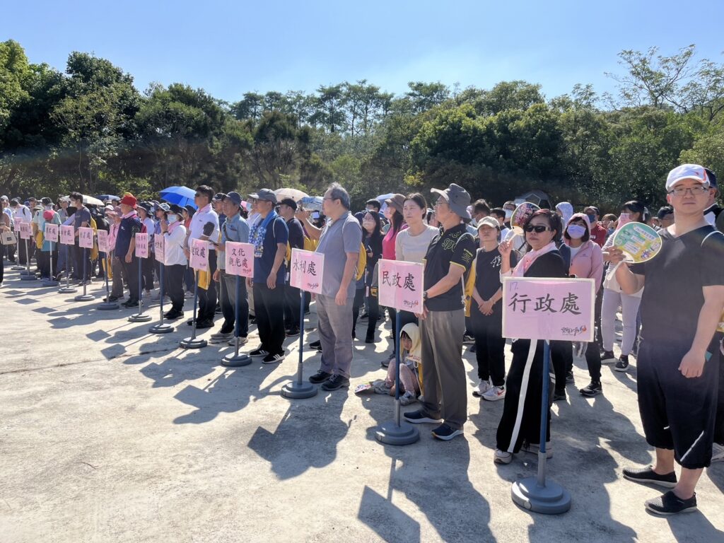 識詐宣導縣長帶隊健行 聚焦網路詐騙風險。記者爆料網
