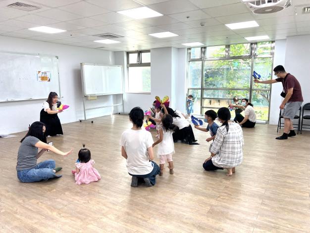 官網-新竹縣政府重視早期療育兒童及家庭權益,積極整合社福、教育及醫療資源,希望減輕早療家庭的負擔。