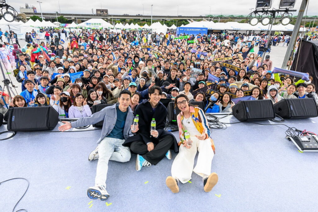 2024渣打馬眾星雲集,活動大使宇宙人坐鎮主舞台演出,新年首唱嗨翻現場_