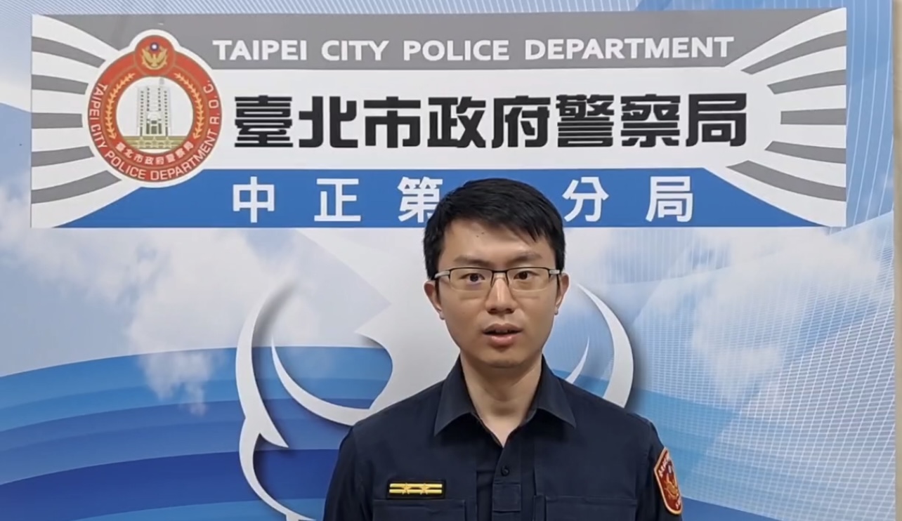 中正一分局仁愛所所長張育銘說明案情經過畫面。（圖/記者 張泓笙翻攝）