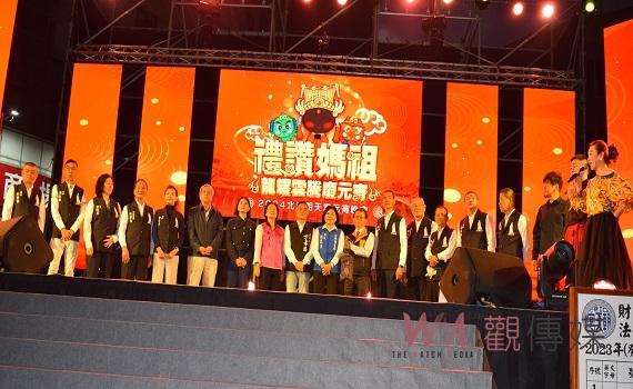 (有影片)/龍耀雲騰慶元宵 千人提燈踩街、北港朝天宮晚會盛大登場