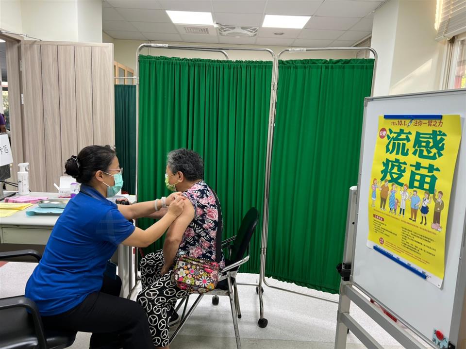 ▲衛生福利部疾管署決定從3月5日開始，將公費流感疫苗的接種對象擴大到所有6個月以上的國民，直到疫苗全數發放完畢。（彰化縣衛生局提供）