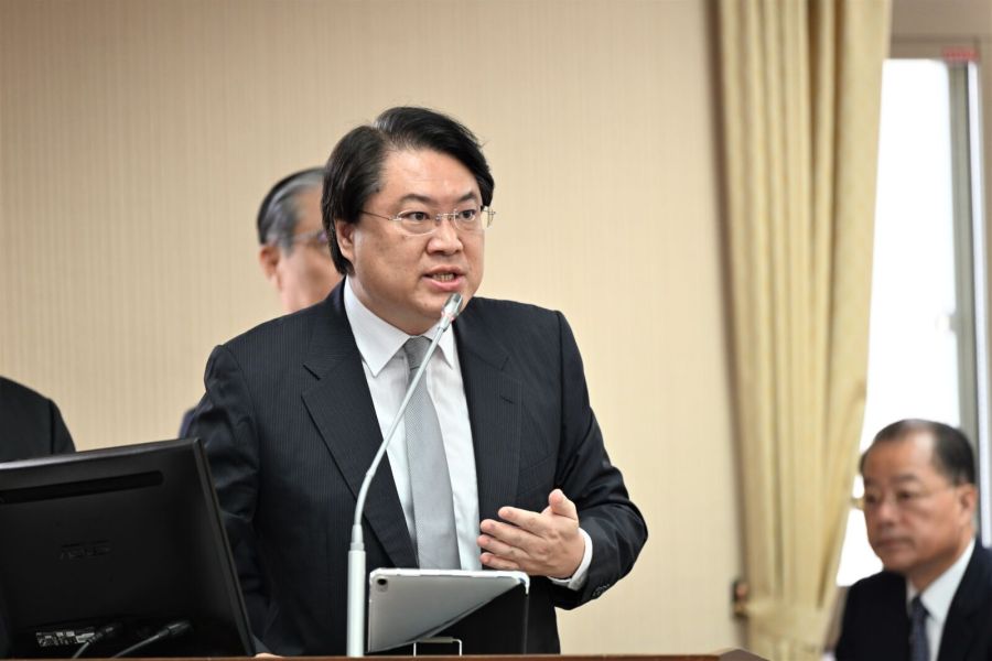 內政部統計數字出包 林右昌盯台中市府不成反道歉 198 內政部統計數字出包 林右昌盯台中市府不成反道歉 197