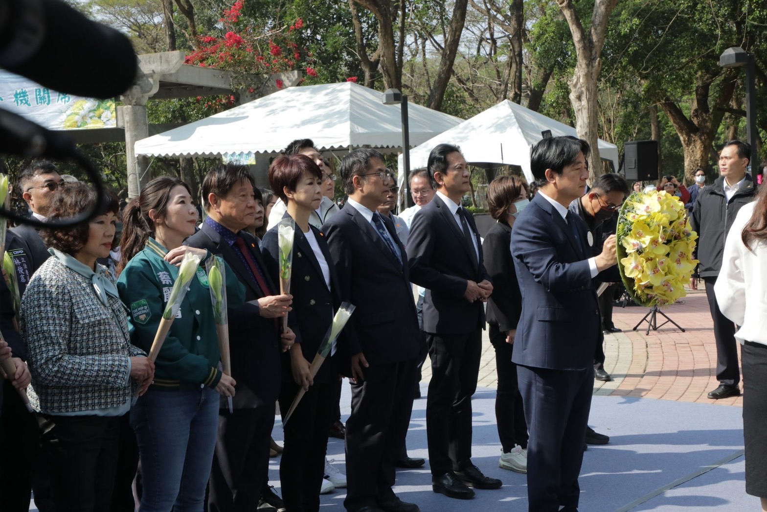 ▲台南市各界紀念228事件,今(28)日上午在新營區228紀念公園舉行77 週年和平追思會。(圖/記者陳彥霖翻攝)