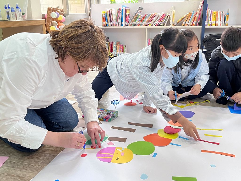 推動國際閱讀從小扎根中市邀比利時童書主編翻玩繪本創意, image size:1024x768