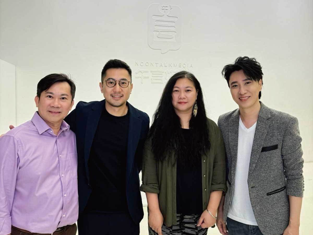 圖說:午言媒體總裁許振榮(右1)與零零后視覺娛樂代表,1月份於新加坡午言媒體簽訂MOU。(圖/零零后視覺娛樂提供)