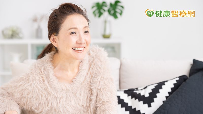 她使用親友介紹面霜改善暗沉「一擦變黑臉」 1治療助恢復美貌