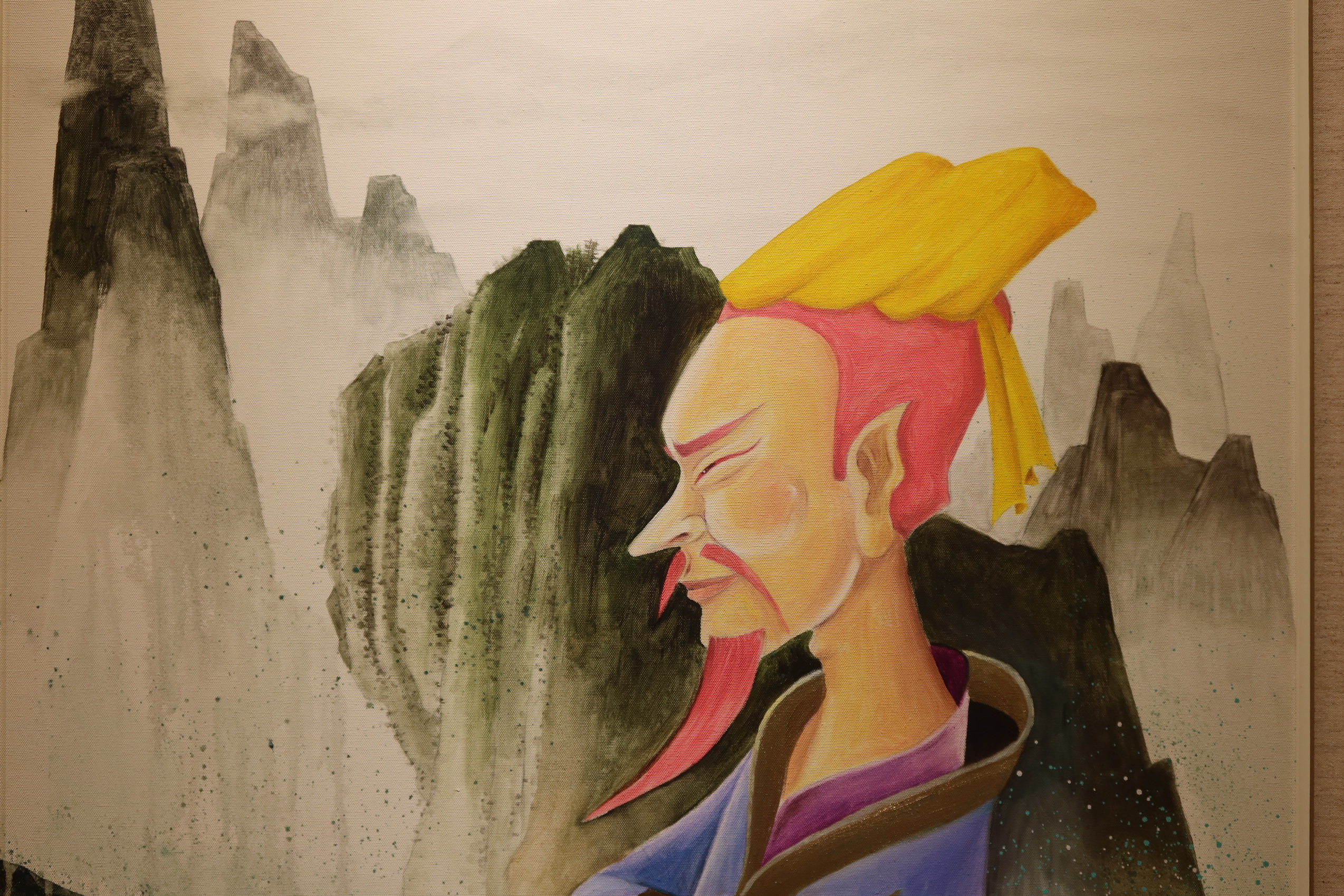 ▲油畫藝術家陳歡，以其獨特的創作風格和深厚的文化底蘊，在彰化美學館舉辦「寸草春暉」個展，透過47件油畫作品，陳歡邀請民眾走進美學館，一同欣賞油畫之美。（記者張溎壕攝）