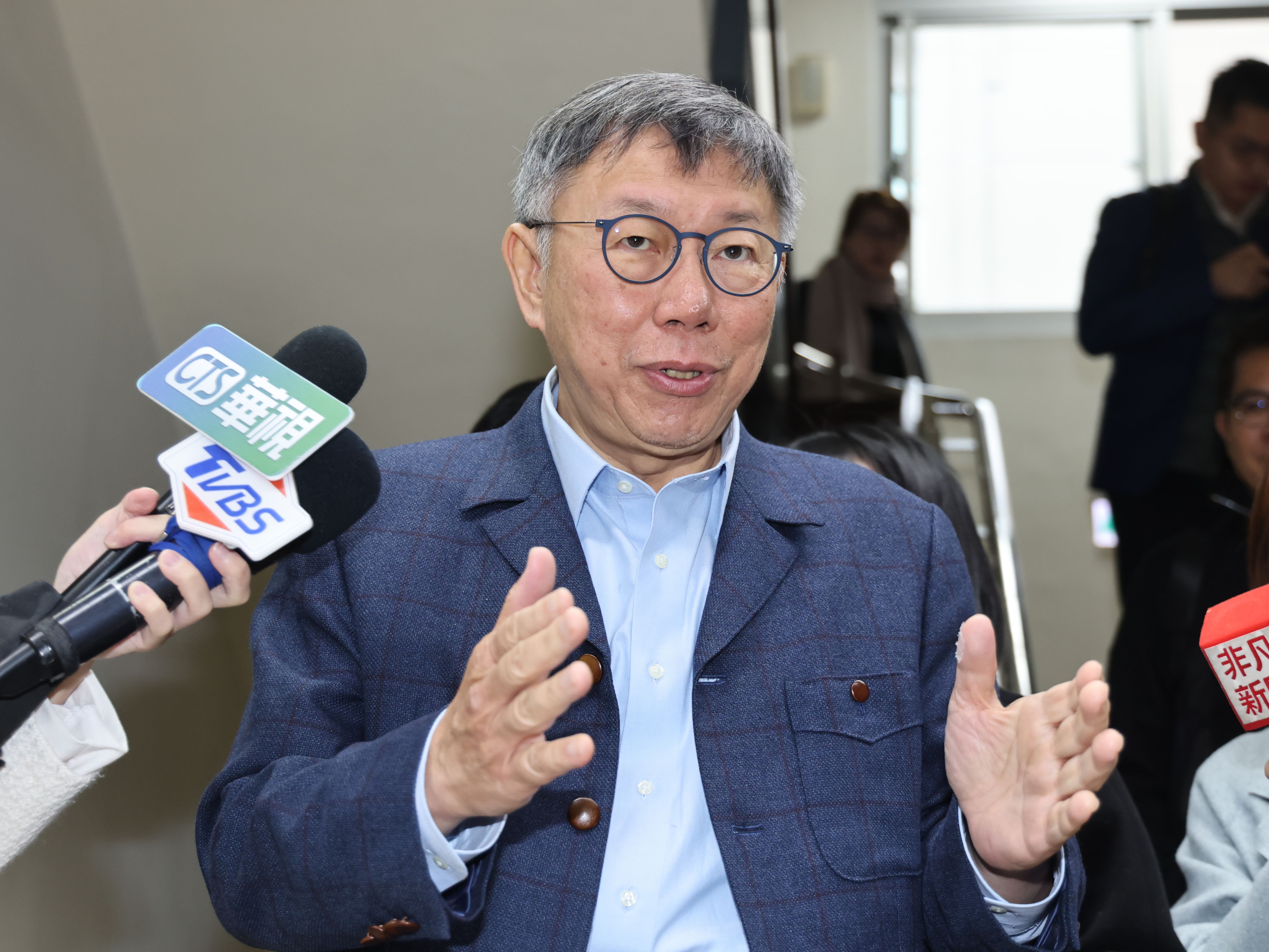 民眾黨主席柯文哲打算開設「小草咖啡廳」,但表示一定是支持者自己去開。資料照片/林啟弘攝