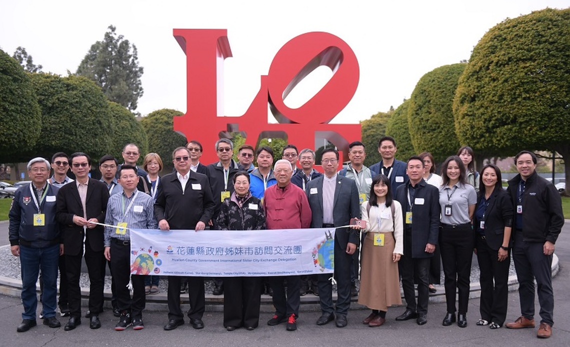 花蓮縣府團隊參訪熊貓餐飲集團 交流縣政治理與企業經營理念