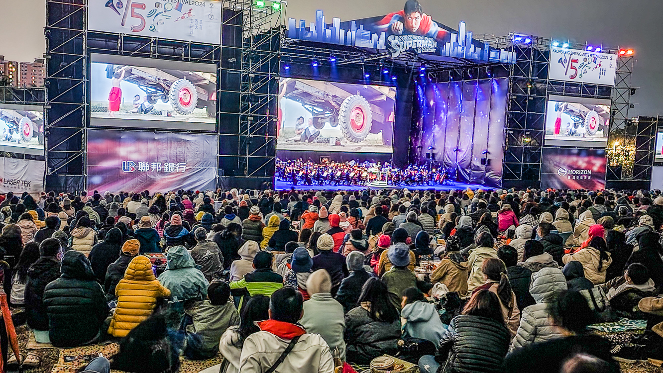 ▲由吳曜宇擔綱指揮高雄市交響樂團現場氣勢磅薄的演出。（圖/記者黃淑貞攝）