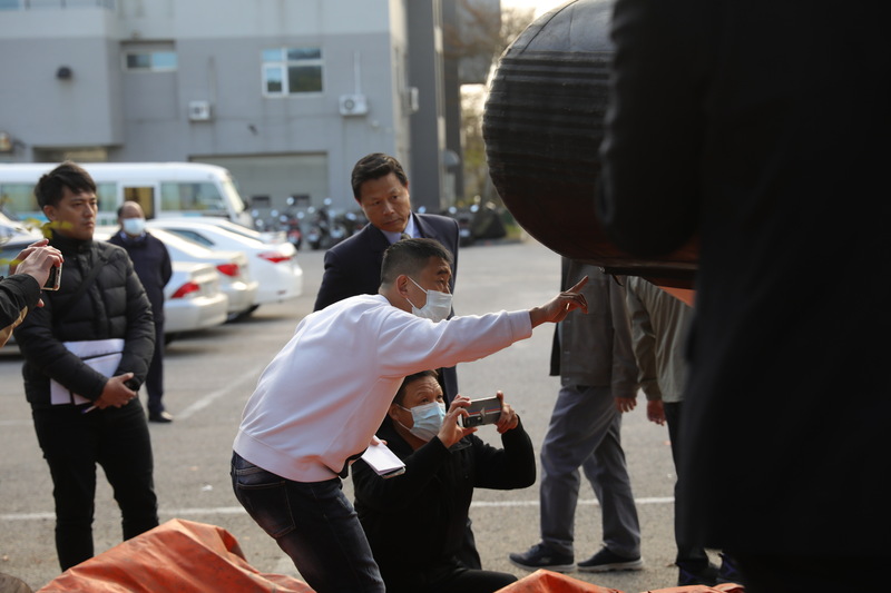 金門陸艇翻覆2死事件,至今協商11次仍難解。圖為上月24日死者家屬與陸方代表重查事故艇情形。圖/ 中央社