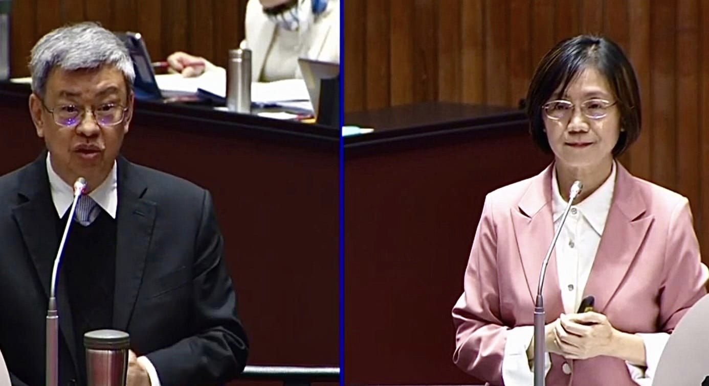 立委翁曉玲1日在立法院質詢行政院長陳建仁。翻攝自國會頻道YT