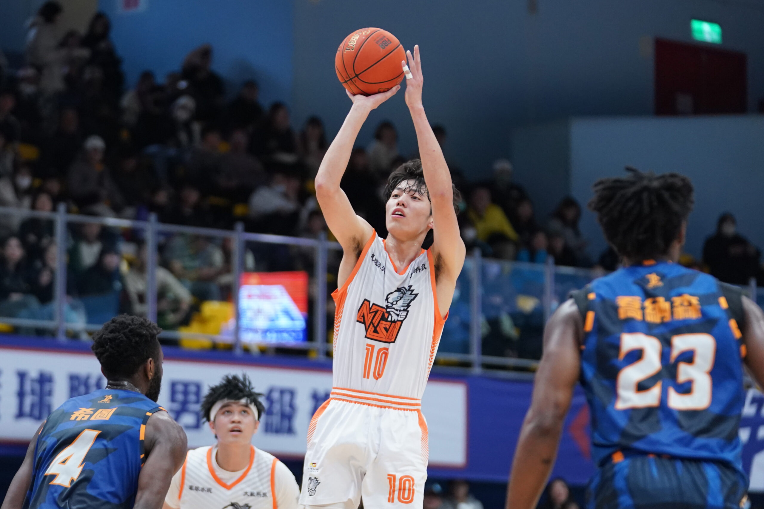《富邦人壽UBA》胡晉豪勇闖外籍生天羅地網 雙十表現率國體取勝