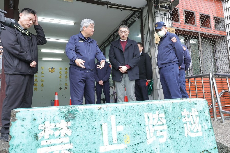 謝國樑慰問八堵所員警 指示加強廳舍安全防悲劇重演 222 謝國樑慰問八堵所員警 指示加強廳舍安全防悲劇重演 221