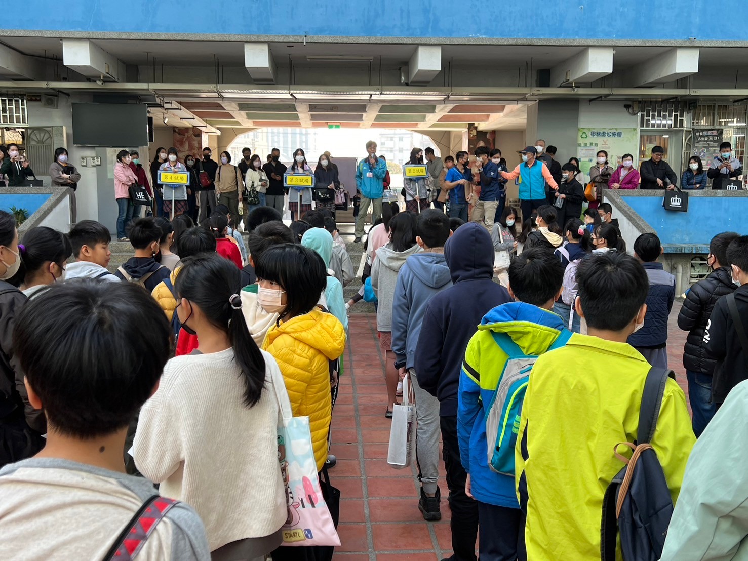 第一屆鳳邑英數能力競賽 國小生五甲國中同場較勁