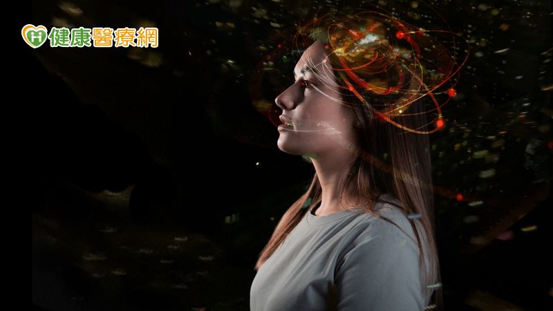 生活壓力大,她常頭痛、失眠 減藥接受「微電流刺治療」睡更好