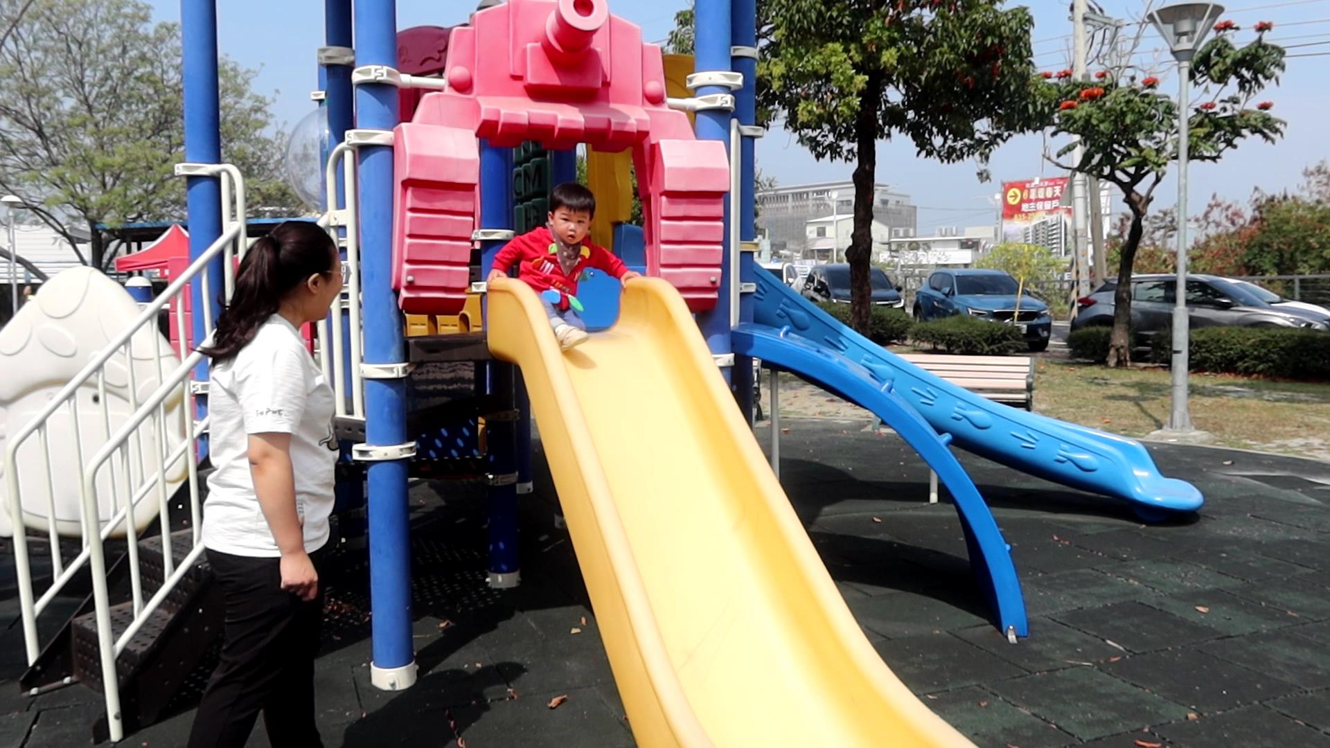 ▲員林市立重劃區幼兒園園舍興建工程舉行開工動土典禮，重劃區幼兒園園舍完工後，更可因應家長上班的時間需求。（記者張溎壕攝）