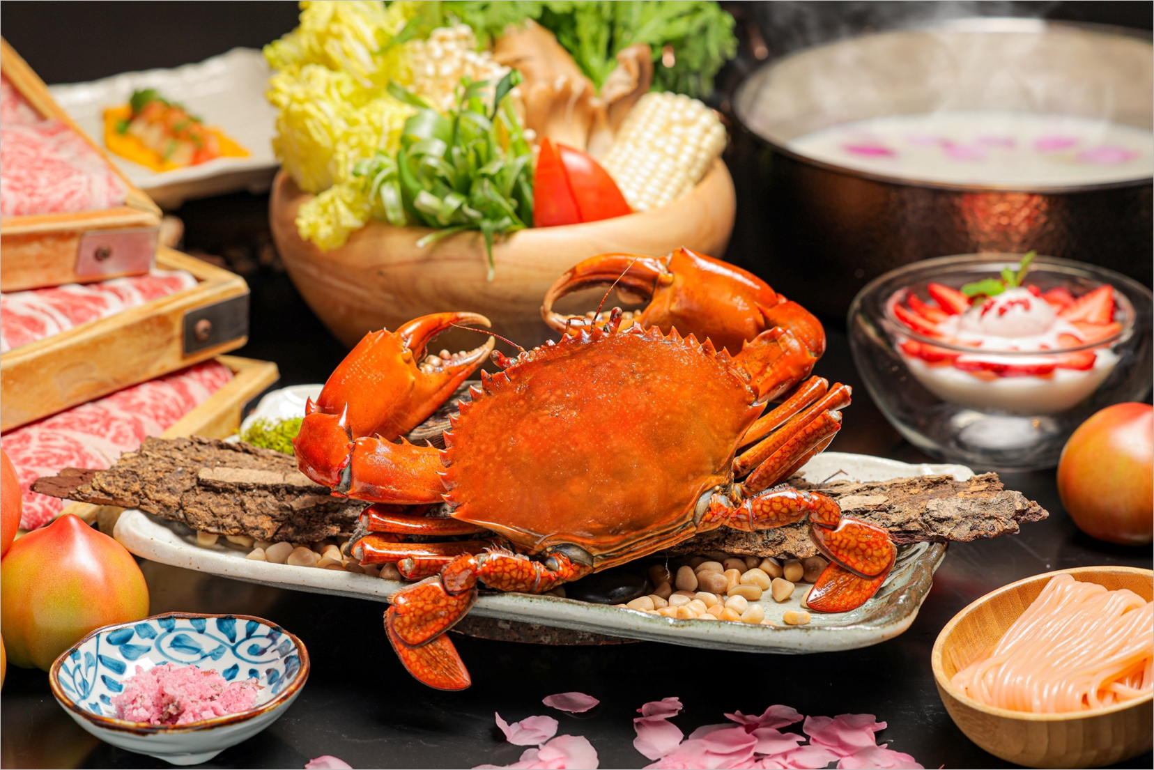 一泊二食專案登場！礁溪 「晶泉丰旅」打造 「春櫻沙公奶香蟹宴 」 美食與湯泉雙重享受