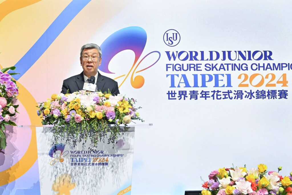 ▲2024年ISU世界青年花式滑冰錦標賽盛大開幕,陳揆歡迎各國嘉賓體驗臺灣豐盛文化和美食。(記者張玉泰翻攝)