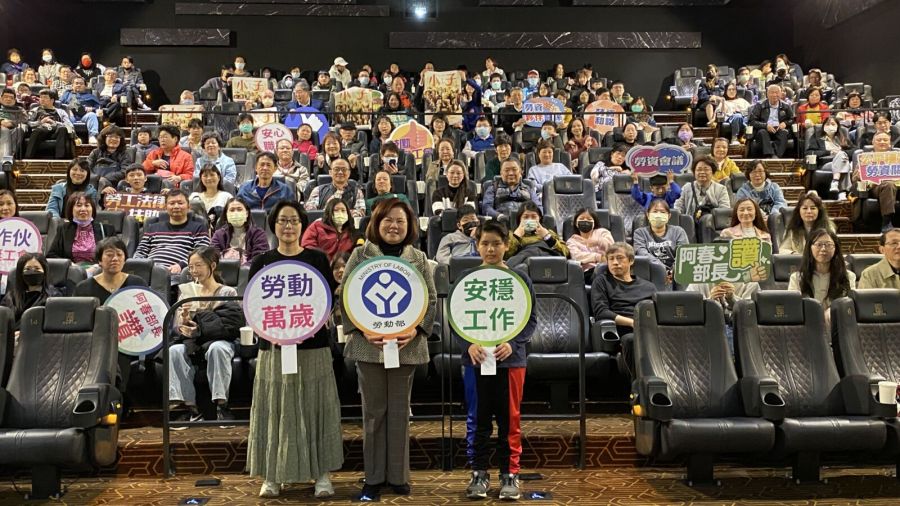 【高雄掀波2-1】林岱樺出手定錨市長大位 反讓2匹大黑馬討論增 226 【高雄掀波2-1】林岱樺出手定錨市長大位 反讓2匹大黑馬討論增 225