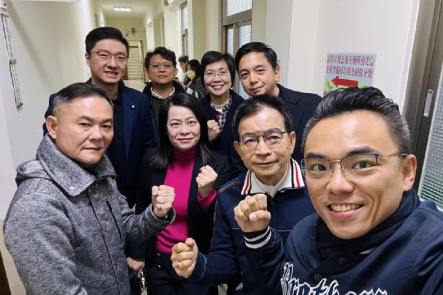 管碧玲赴立院報告金廈海域翻船案 藍綠甲級動員應戰 216 管碧玲赴立院報告金廈海域翻船案 藍綠甲級動員應戰 215