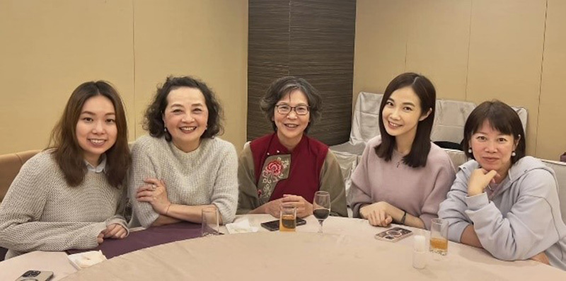 圖/大媽老司機與蔡壁如、楊寶楨、李有宜一票年輕戰將餐敘,備戰大台中?