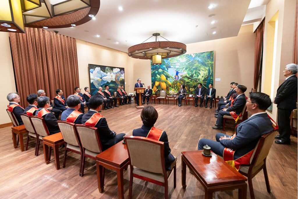 ▲蔡英文總統期盼與業界加強合作，讓臺灣在全球供應鏈中繼續占有關鍵地位。（總統府提供）