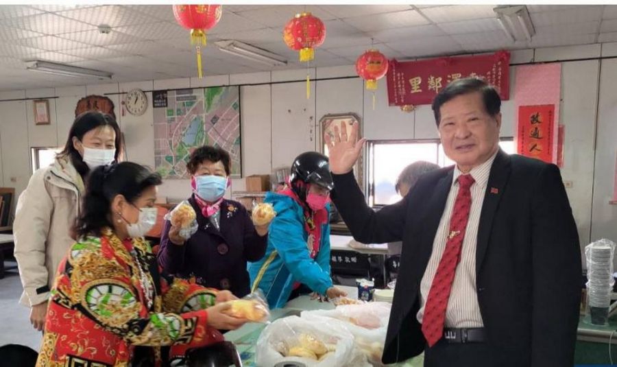 高雄市「愛心麵包列車溫暖人心」