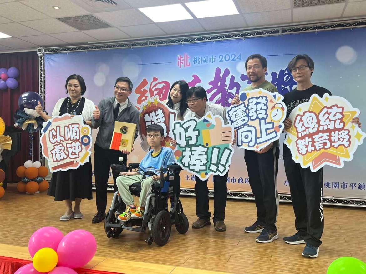 疾病雖然限制了李亮葟的身體,卻無法限制他追求理想。圖:教育局提供