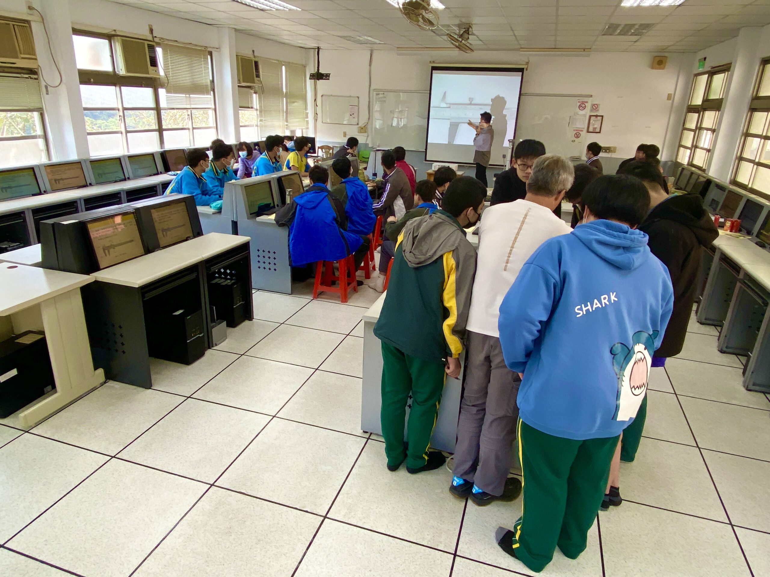 二信高中國中技藝教育課程吸引滿滿學生