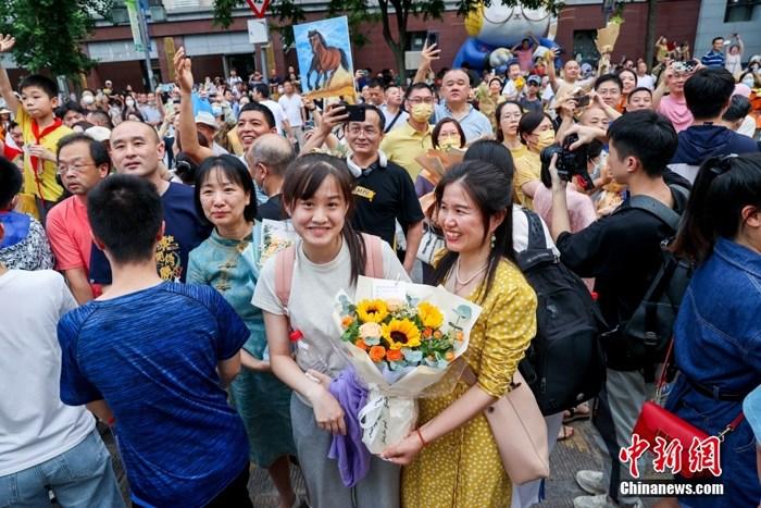 師生減負！陸人大代表建議簡化高中畢業考