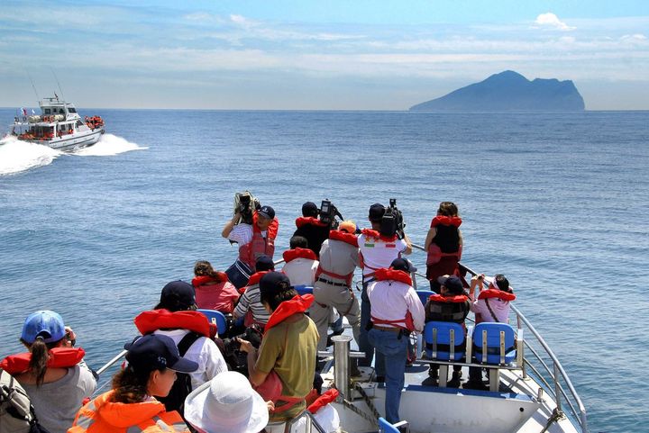龜山島開放登島！4至10月安排賞鯨豚就對了 