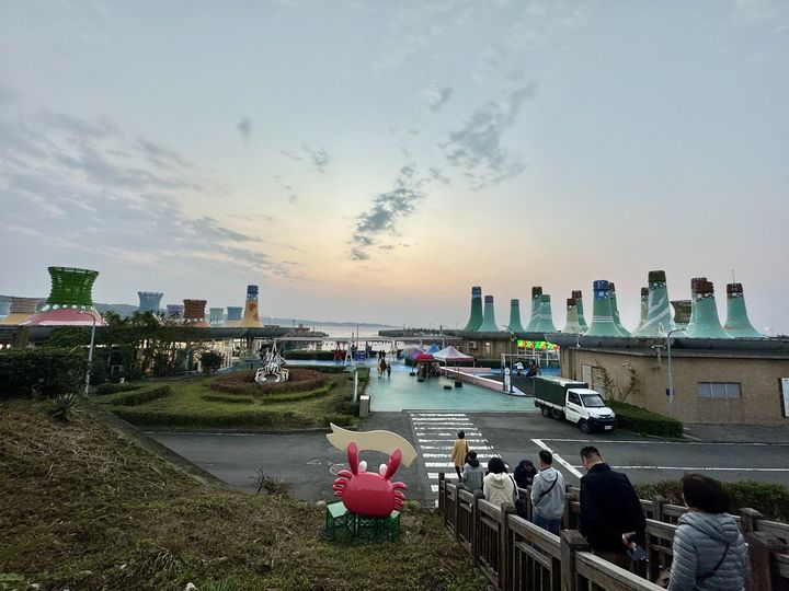 到富基漁港嚐花枝正當時 順遊老梅綠石槽期間限定美景