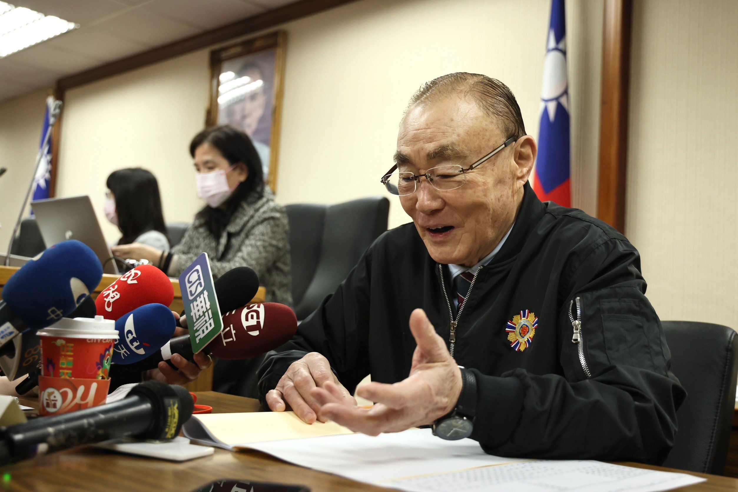 退輔會主委馮世寬受訪。林啟弘攝