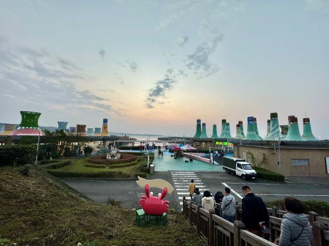 新北市石門富基漁港內整潔明亮的富基魚市+(2).jpg