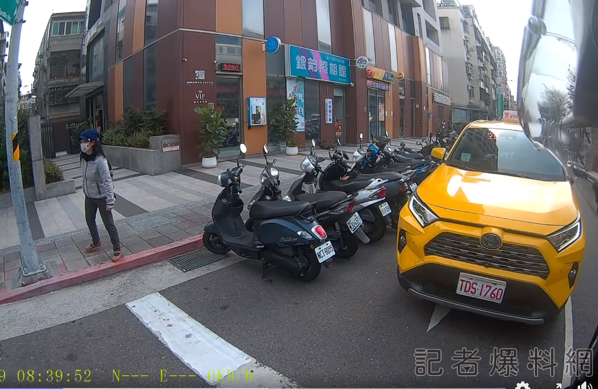行人地獄 計程車 機車 停讓行人