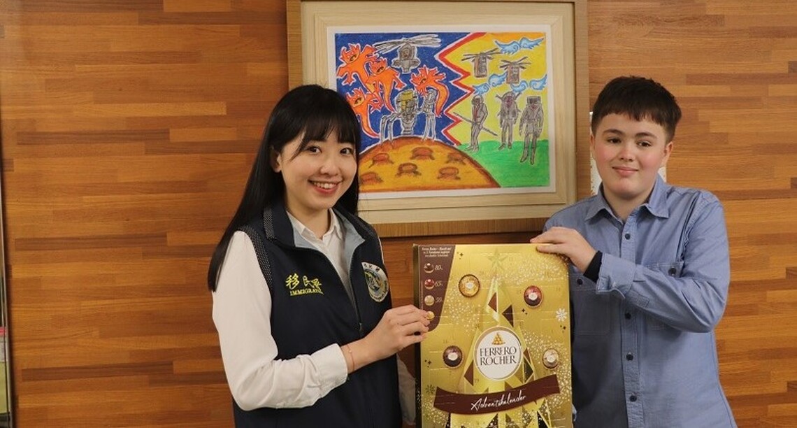 生命鬥士林子陽畫出精彩擁抱愛 無畏勇抗癌合畫 「人性的光輝-聯合畫展」開展