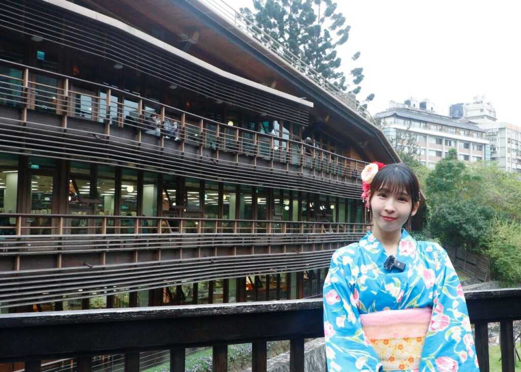 ▲Aiko踩點臺灣首座綠建築圖書館──北投圖書館。（台北市公園處提供）