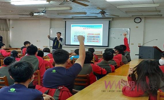 雲警少年隊校園宣導 最新「防詐、防毒」法規及案例
